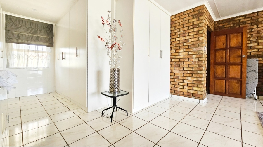 3 Bedroom Property for Sale in Oranjeville Free State